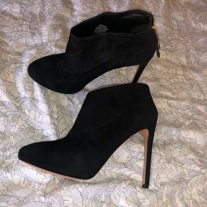 NWOT SIZE 11 NINE WEST BLACK SUADE ANKLE HEELS